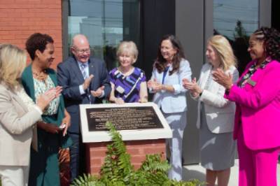 It was a special occasion at the North Davidson campus. Nashville State Community College held a ceremony with federal, state, local, and community leaders when it unveiled a commemorative plaque naming the campus building in memory of Doug and Robbie Odom.