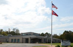 Beginning July 1, Nashville State Community College and the American Job Center (AJC) will share one integrated campus at Nashville State’s Humphreys County location, 695 Holly Lane in Waverly. Currently, the AJC operates in a separate building next to the college. 